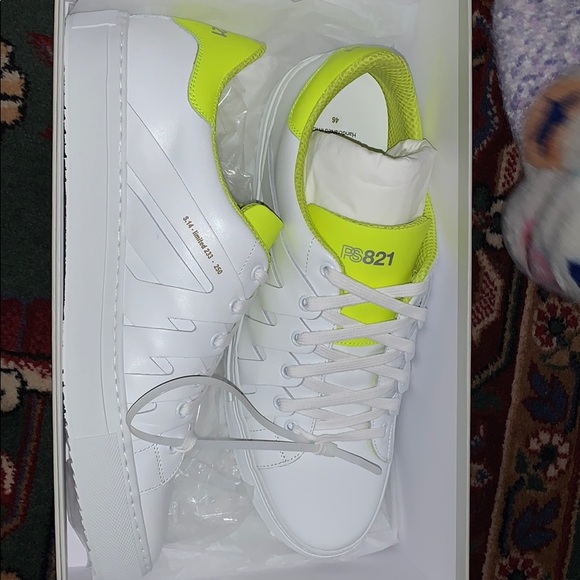 PS821 Alpha Neon Volt - Picture 2 of 2